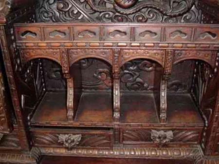 CARVED CHINESE DRAGON DESK - Antiques Atlas