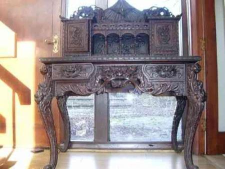 CARVED CHINESE DRAGON DESK - Antiques Atlas