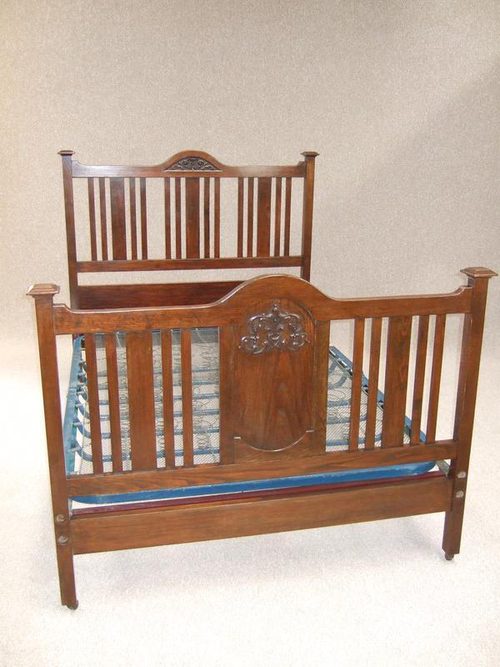 ARTS AND CRAFTS OAK DOUBLE BED - Antiques Atlas